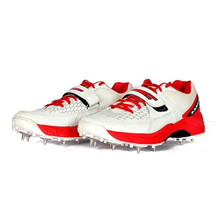 Sega Reach Spikes Cricket Shoes