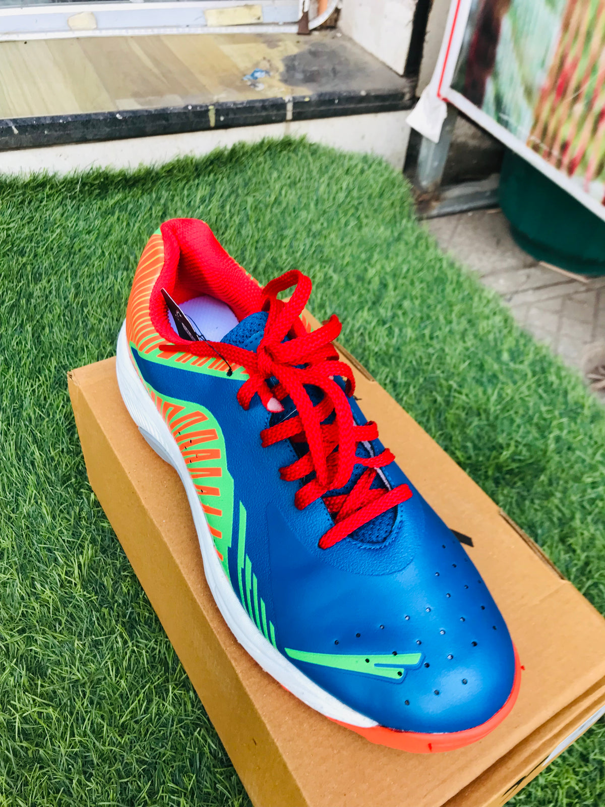 Sega Clutch Cricket Shoes